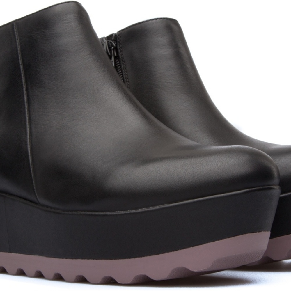Camper "Laika" Supersoft Black Leather Ankle Boots - Picture 2 of 8